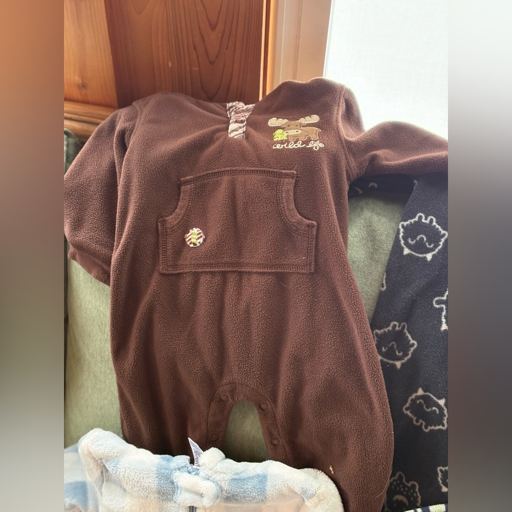 Warm & soft fleece boy rompers both footed & footless. Price is for all 5